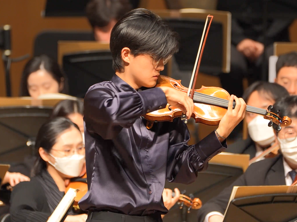 Dong Min Lim, 1st Prize Winner, 2022 Violin Category