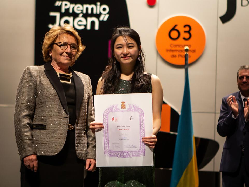 Third Prize: Yeon-Min Park (Korea)