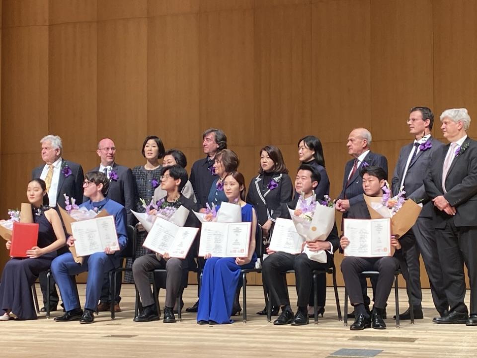 Group photo of 2022 Seoul international Music Competition