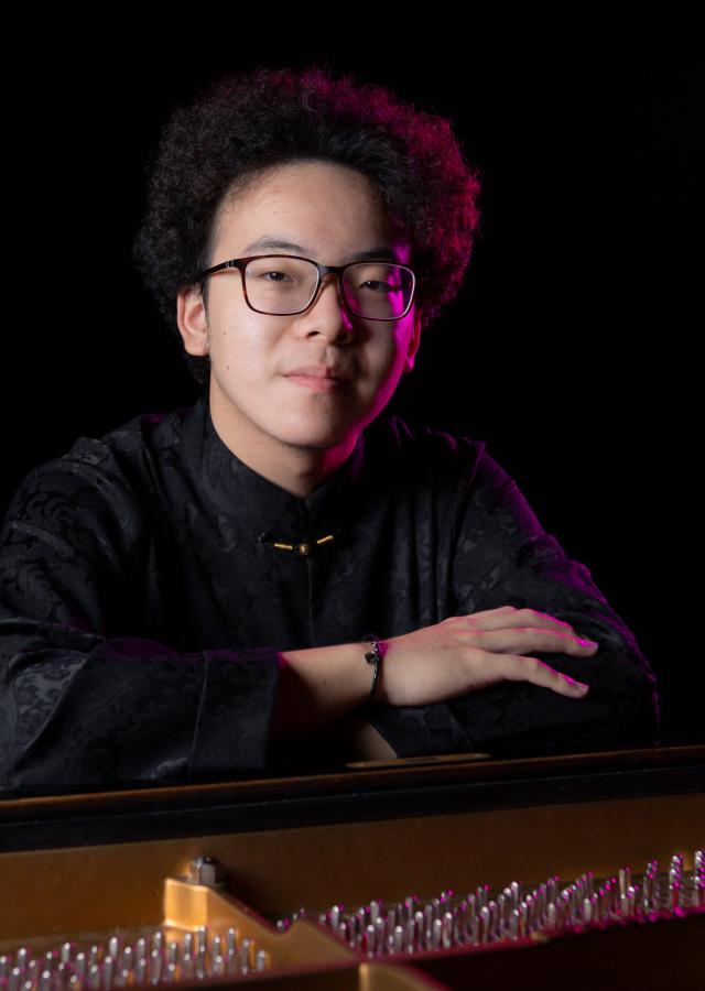 Yifan Wu